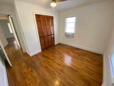 Woodfin Bungalow - Image# 5