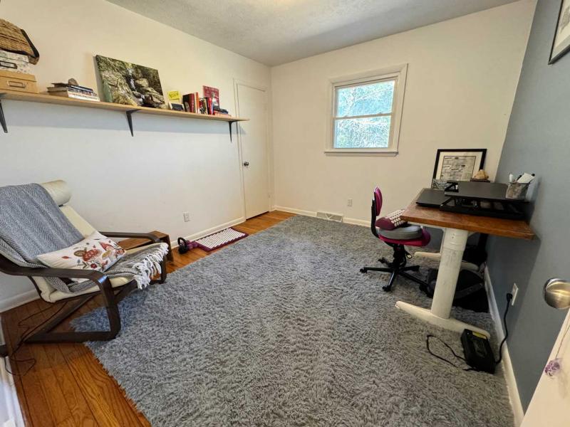 Hendersonville Bungalow - Image# 3