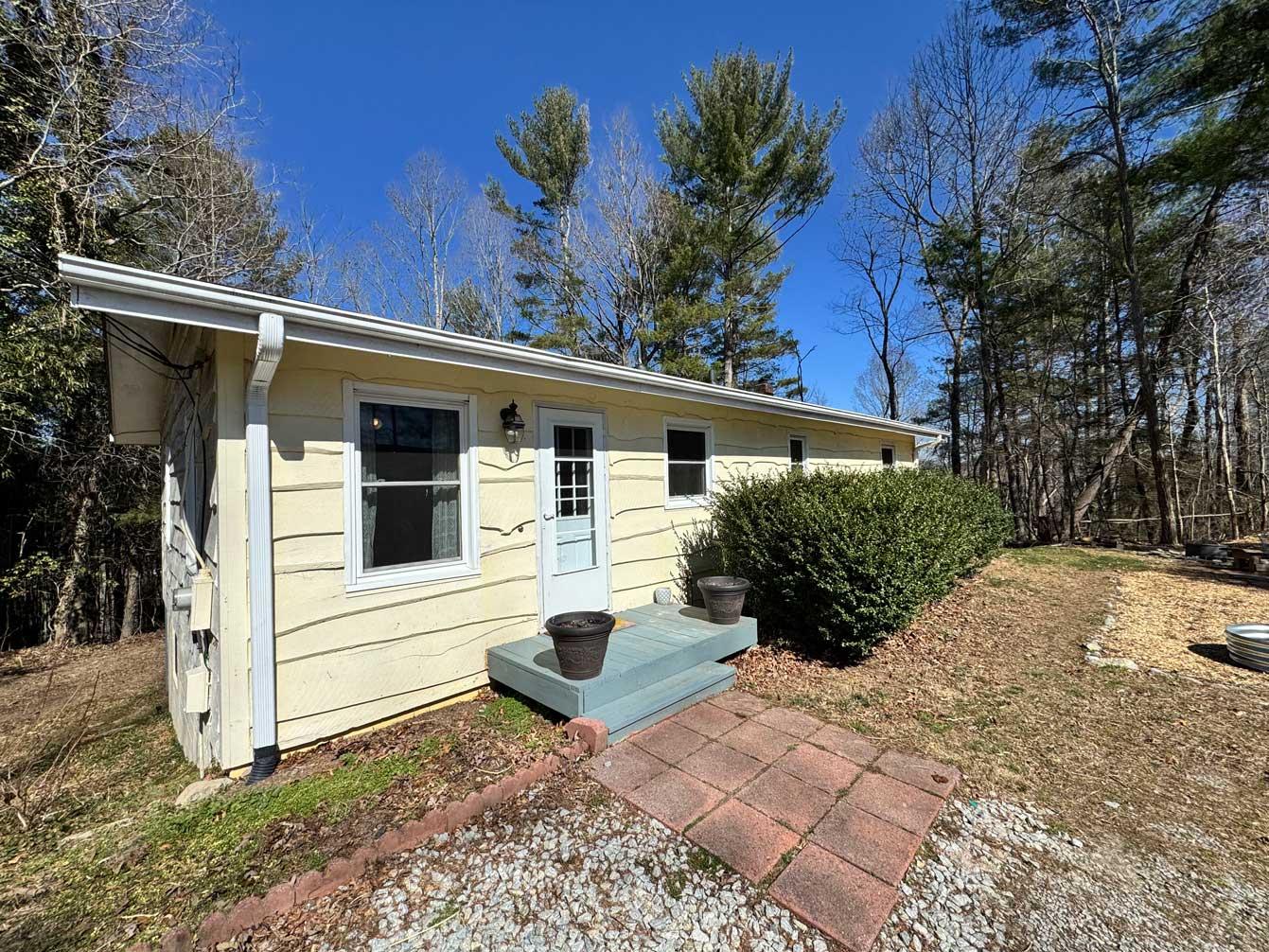 Hendersonville Bungalow - Image# 17